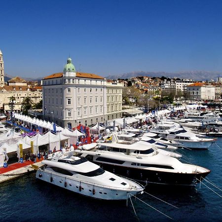 Modern Apartment Near Split & Trogir Каштела Экстерьер фото