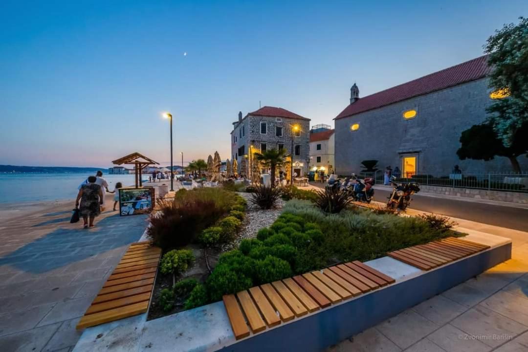 Modern Apartment Near Split & Trogir Каштела Экстерьер фото