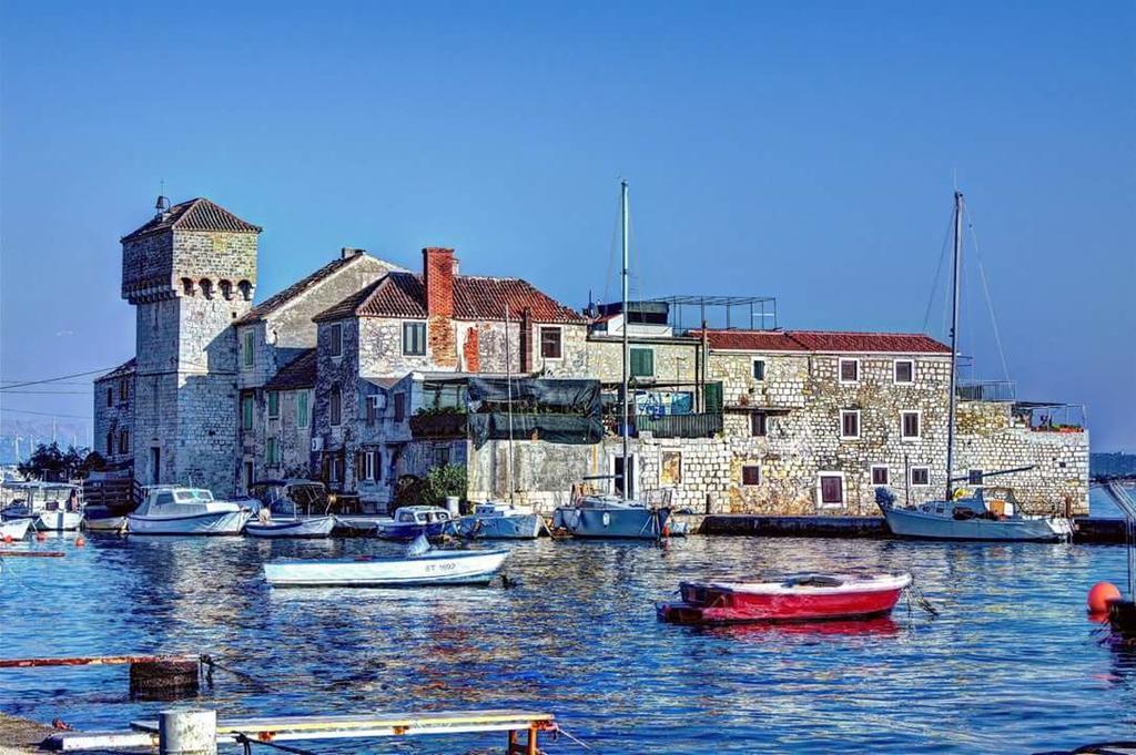 Modern Apartment Near Split & Trogir Каштела Экстерьер фото