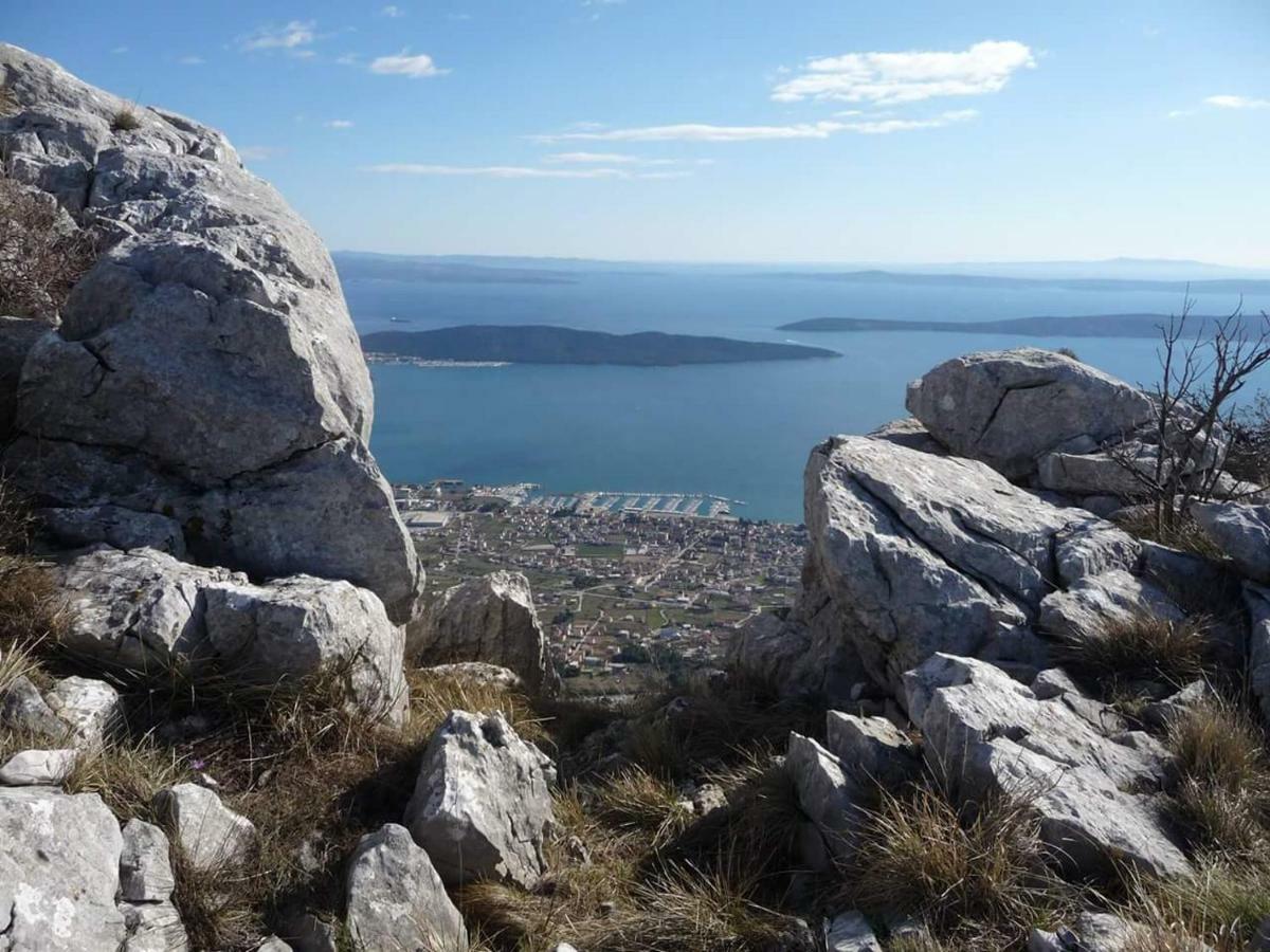 Modern Apartment Near Split & Trogir Каштела Экстерьер фото
